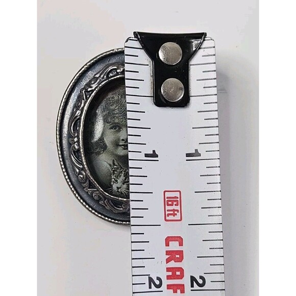 Victorian Style Small Picture Photo Frame Brooch Pin Silver Tone, Mourning Pins - Picture 4 of 7